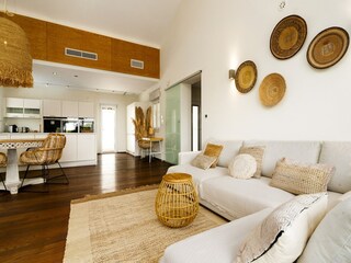 Villa Elviria Features 37