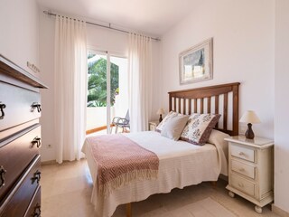 Apartment Elviria Features 15