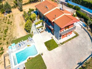 Vakantiehuis Ruime villa met privézwembad op het eiland Rhodos - Koskinou - image1