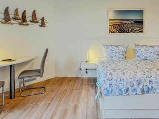 Schlafzimmer und HomeOffice