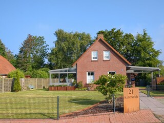 Blick von der Kutterstraße auf das Ferienhaus