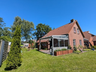 Blick Richtung überdachter Terrasse