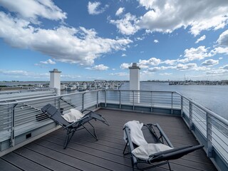Sonnenliegen auf der Dachterrasse, Schleivilla Hafenblick by Seeblick Ferien ORO