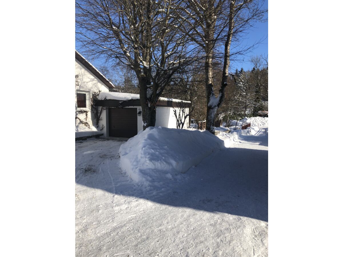 Das Haus im Winter am Kurparkweg