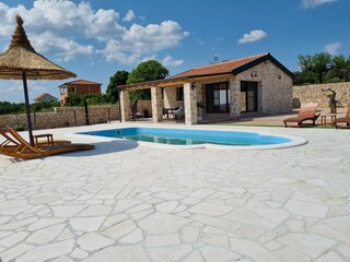 Ferienhaus Zapužane Außenaufnahme 2