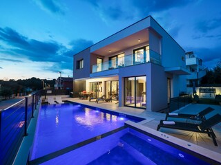 Villa Pakostane Outdoor Recording 13