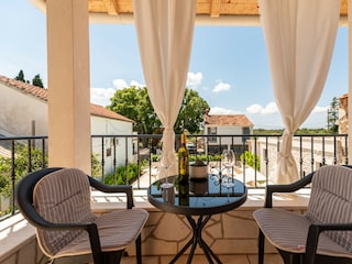 Apartment Ugljan (Ort) Außenaufnahme 12