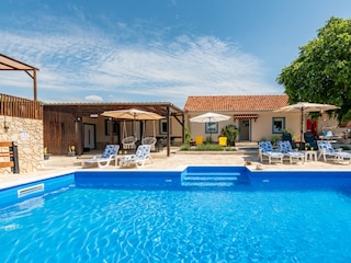 Ferienhaus Zapužane Außenaufnahme 5