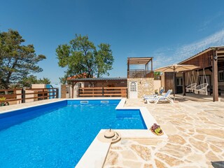 Ferienhaus Zapužane Außenaufnahme 12