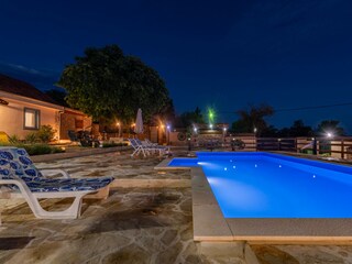 Ferienhaus Zapužane Außenaufnahme 40