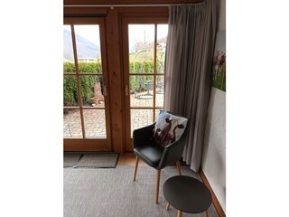Wohnzimmer, mit Ausblick auf die wunderschöne Terrasse