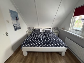 SZ 1 mit Bett 180x200