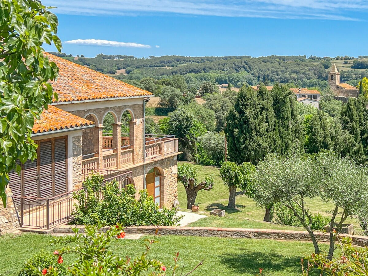 Cottage Cornellà del Terri Außenaufnahme 28