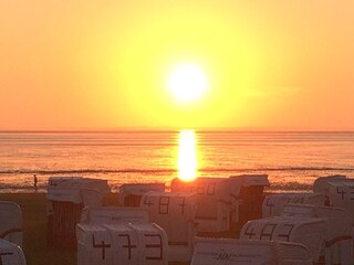 Sonnenuntergang am Strand von Norddeich