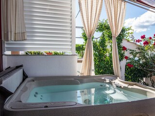 Apartment Arbanija  49