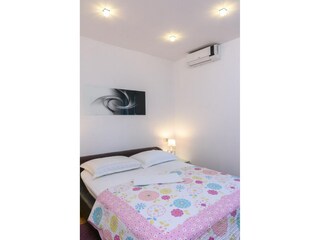 Apartment Arbanija Ausstattung 16