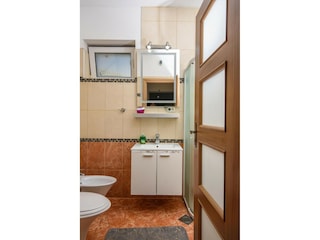 Apartment Arbanija Features 25
