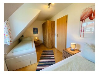 2. Schlafzimmer mit 2 Einzelbetten