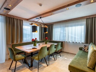 Appartement_1976_Ried_107_Gerlos_Wohnraum_Esstisch