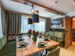 Appartement_1976_Ried_107_Gerlos_Wohnraum_Esstisch