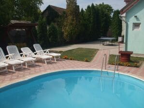 Ferienhaus Beate mit Pool - Siófok - image1