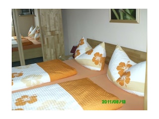 Doppelbettzimmer 1