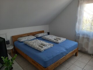 Schlafzimmer 2