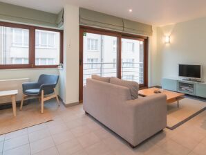 Apartment with terrace and side sea view