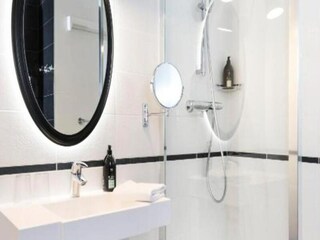 Apartment Paris Features 13