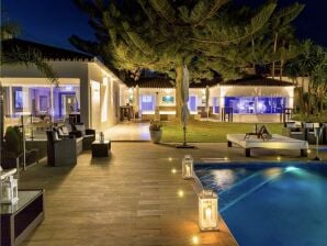 Moderne Villa im Versace-Stil - Elviria - image1