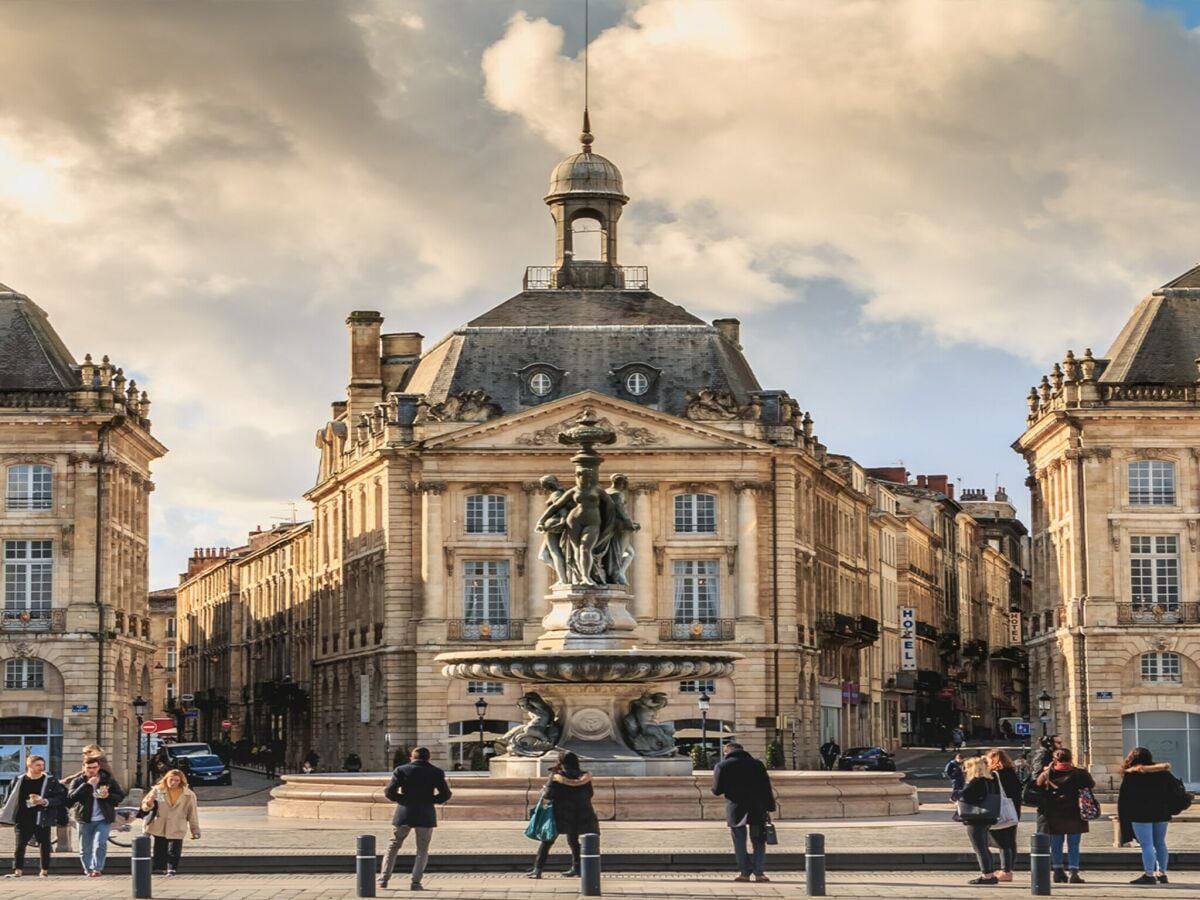 Apartment Bordeaux  1