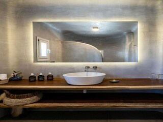 Villa Ornos Features 34