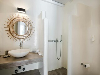 Villa Ornos Features 10