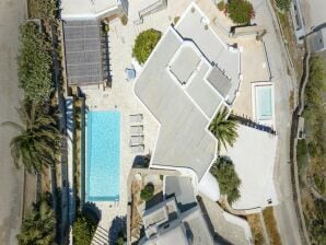 Villa cycladique unique avec piscine - Ornos - image1