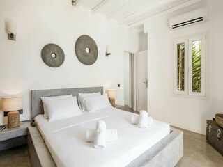 Villa Ornos Features 24