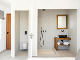 Villa Ornos Features 26