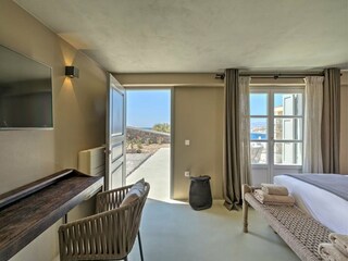 Villa Ornos Features 34