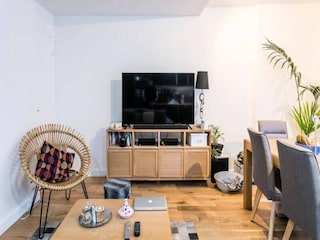 Apartment Paris Outdoor Recording 2
