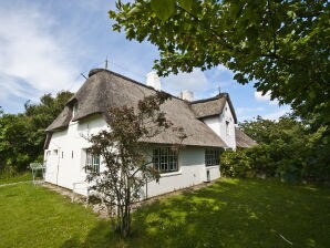 Ferienhaus Weisses Haus Braderup Sylt Firma Sylt Appartements
