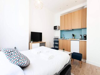 Apartment Paris Features 24