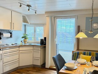 Küche mit Essbereich