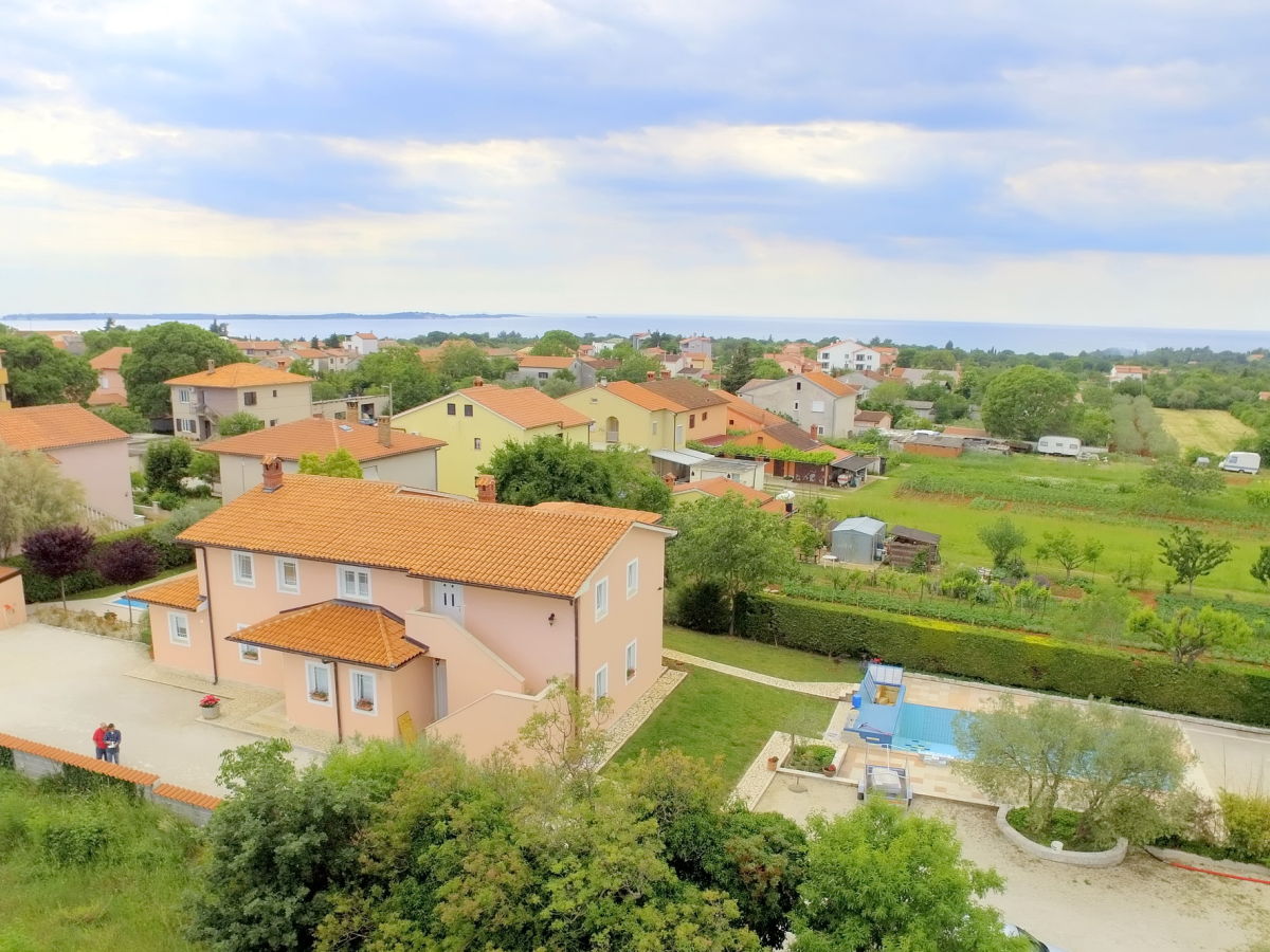 Garden, Pool and view to Brioni