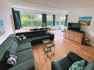 das Wohnzimmer