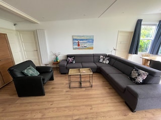 das Wohnzimmer