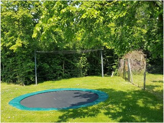 das Trampolin