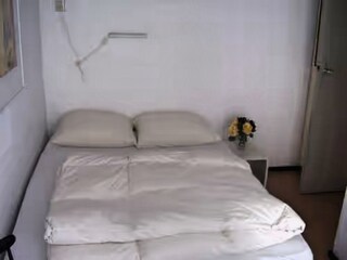 das Elternschlafzimmer mit 1.40 Matratze