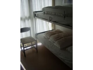 2 Schlafzimmer mit Etagenbett