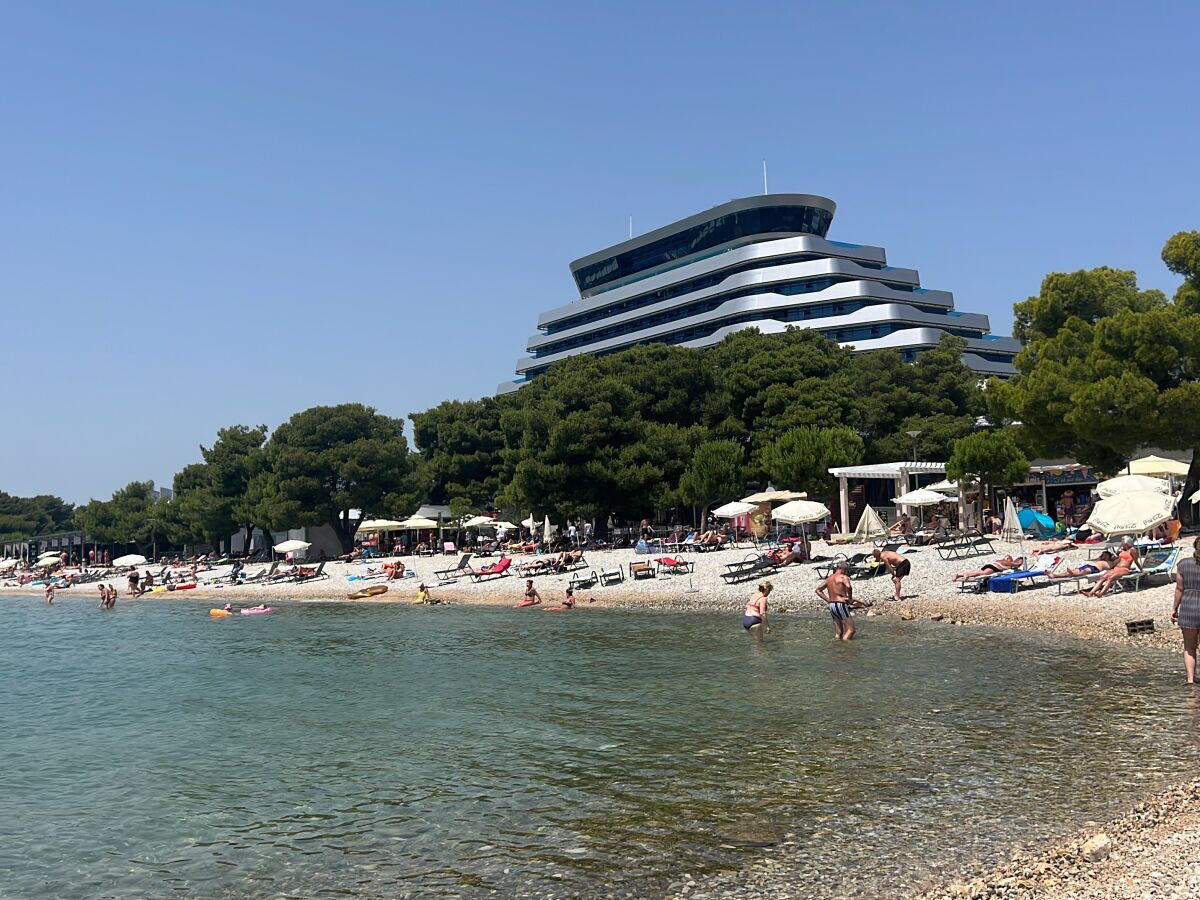 Vodice Hauptstrand Hangar