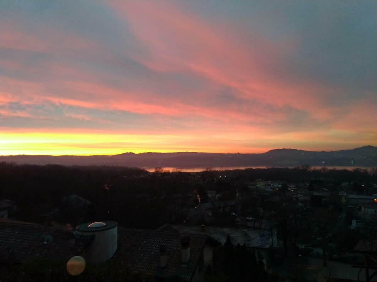 alba sul lago di Varese