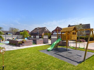 Spielplatz beim Pool